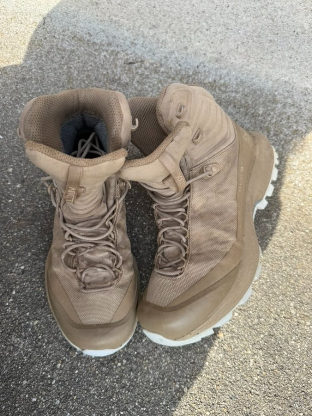 Arc’teryx Aerios AR hiking boots